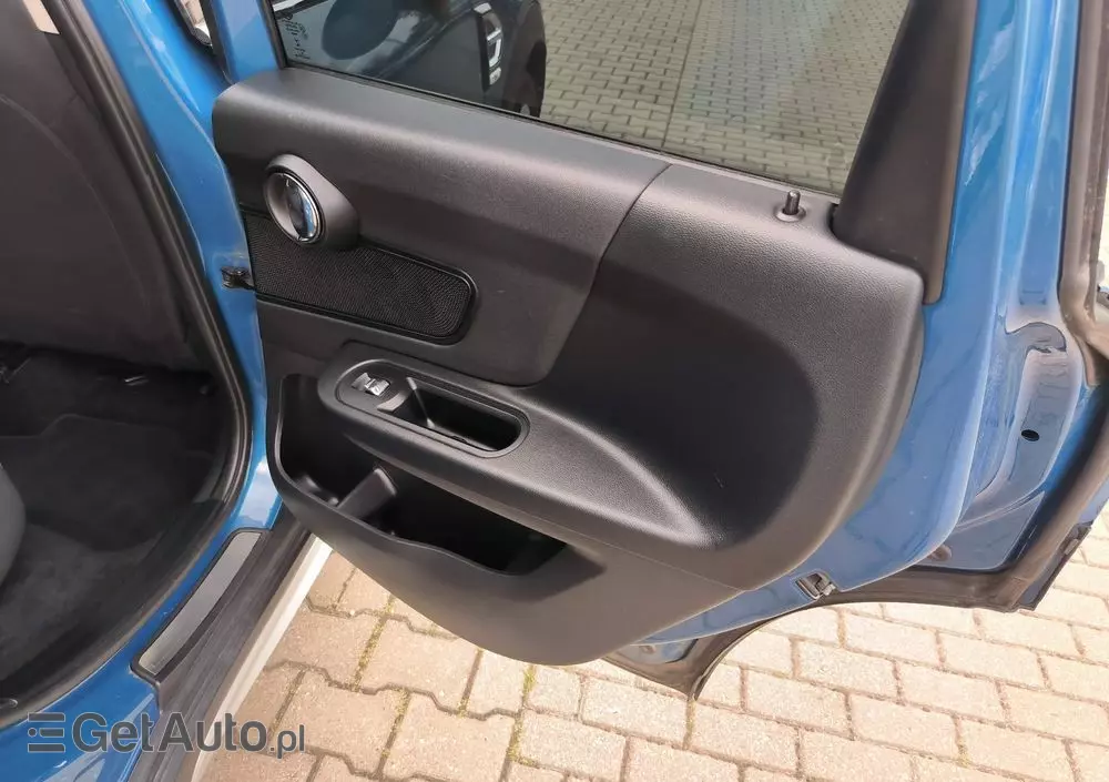 MINI Countryman One Blackyard