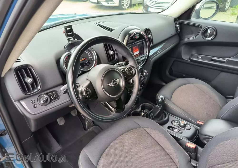 MINI Countryman One Blackyard