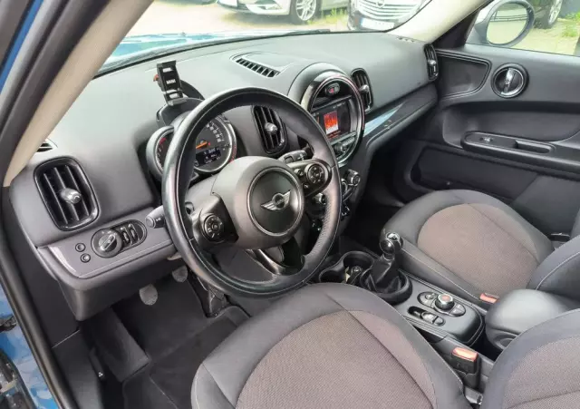 MINI Countryman One Blackyard