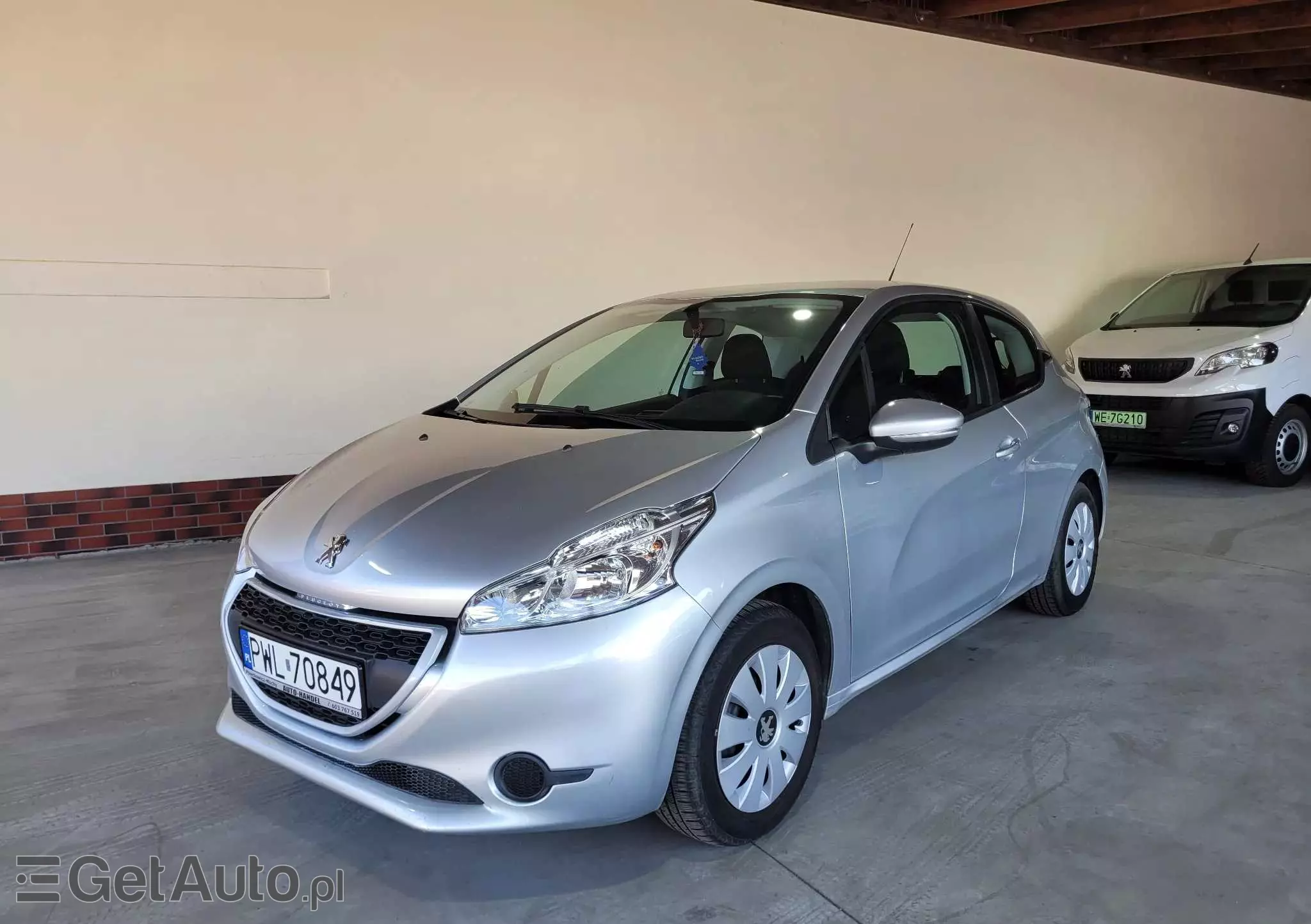 PEUGEOT 208 1.2 VTi Active