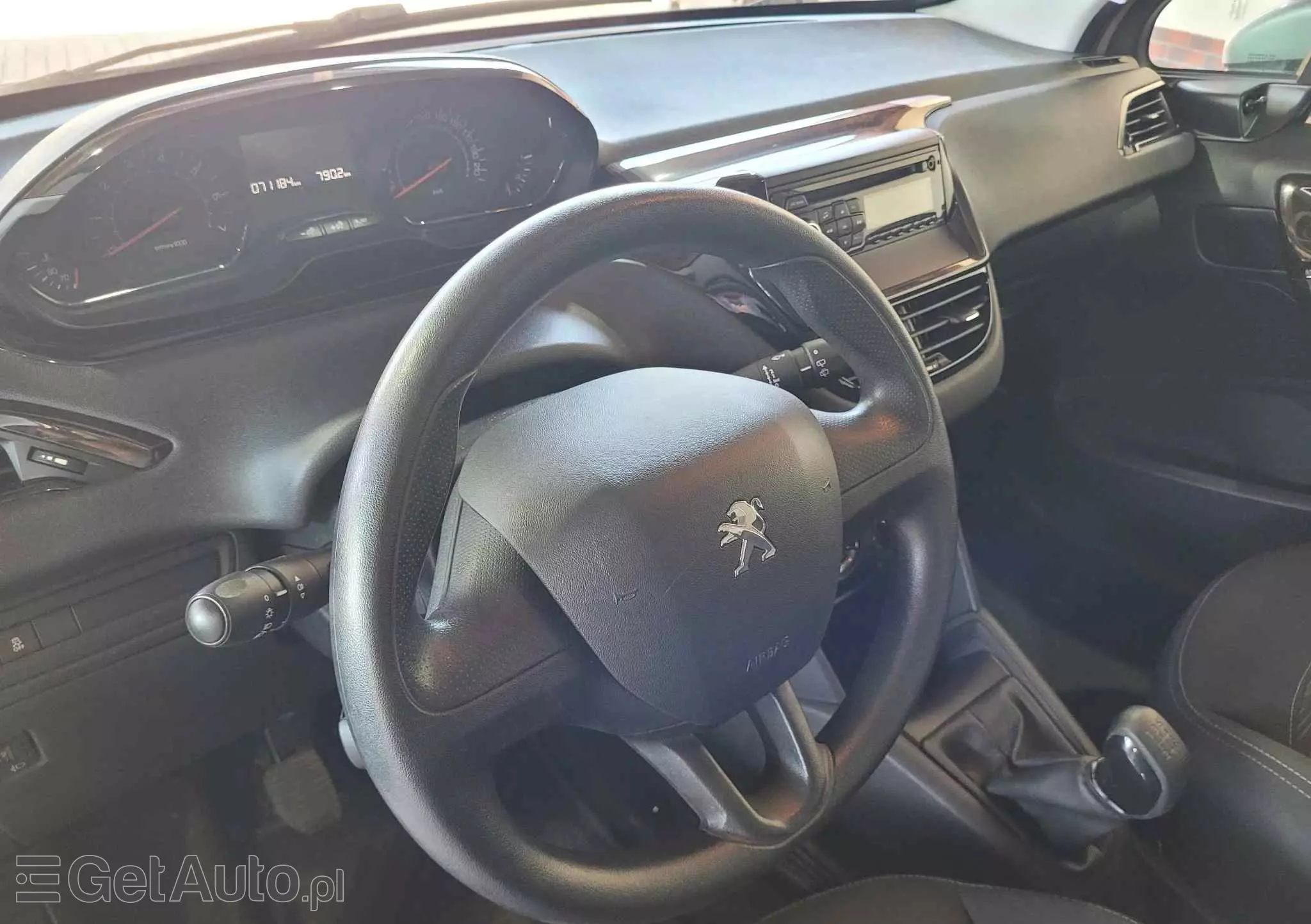 PEUGEOT 208 1.2 VTi Active