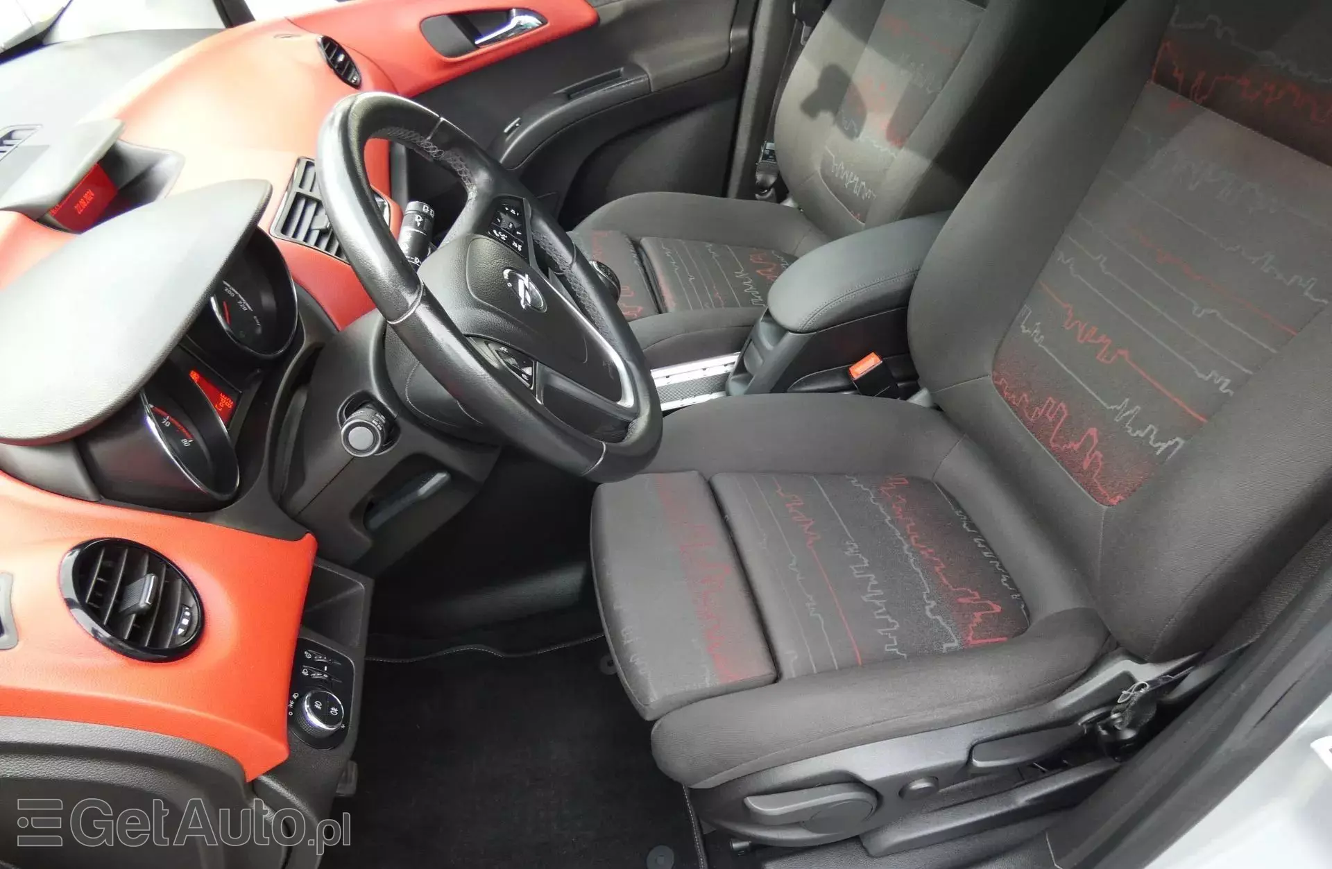 OPEL Meriva 1.4 Turbo (140 KM)