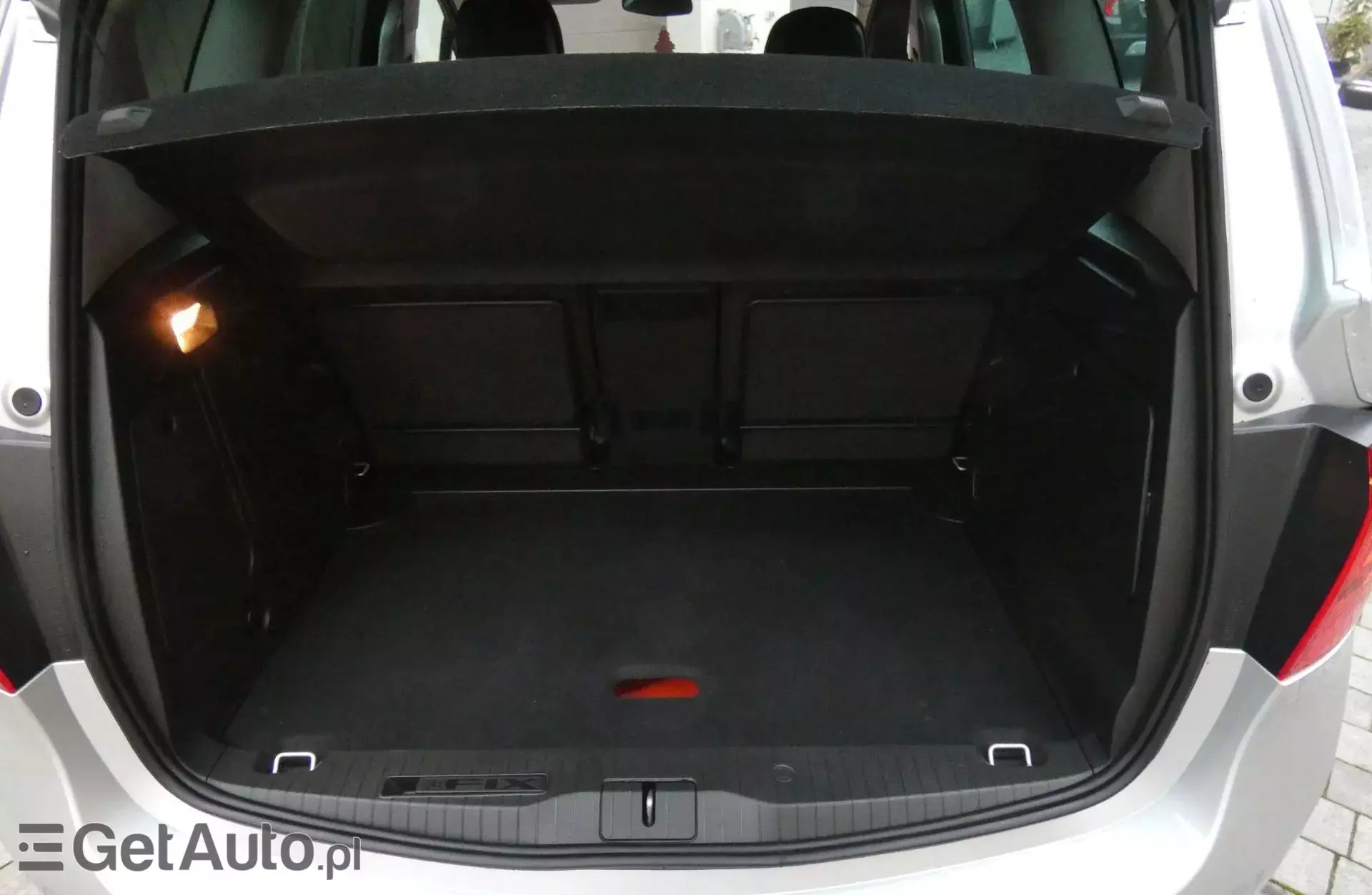 OPEL Meriva 1.4 Turbo (140 KM)