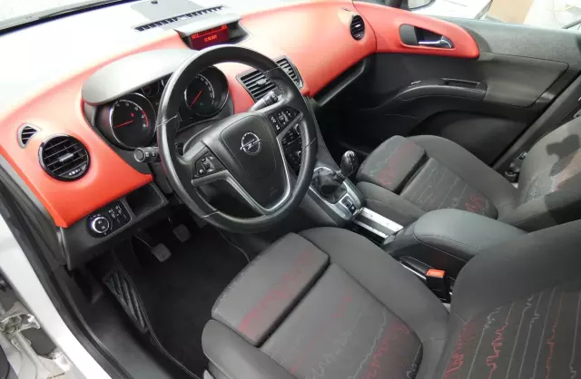 OPEL Meriva 1.4 Turbo (140 KM)