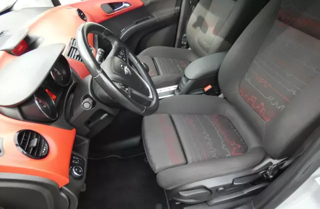 OPEL Meriva 1.4 Turbo (140 KM)