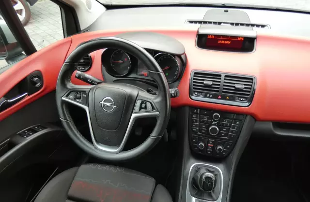 OPEL Meriva 1.4 Turbo (140 KM)