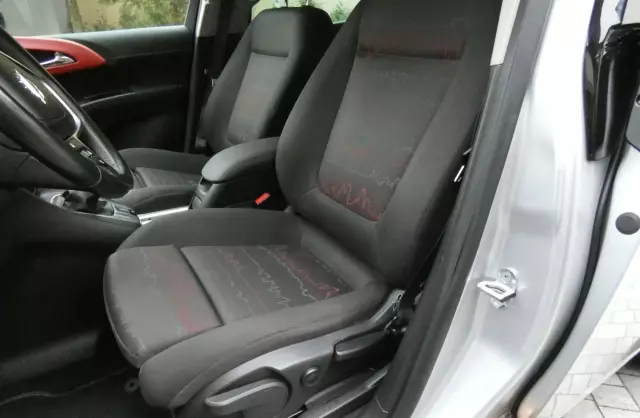 OPEL Meriva 1.4 Turbo (140 KM)