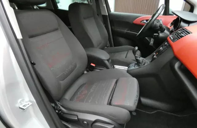 OPEL Meriva 1.4 Turbo (140 KM)