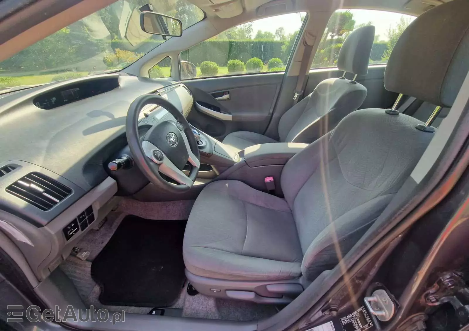 TOYOTA Prius  1.8 HSD Premium