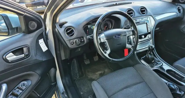 FORD Mondeo 2.0 FF Ghia