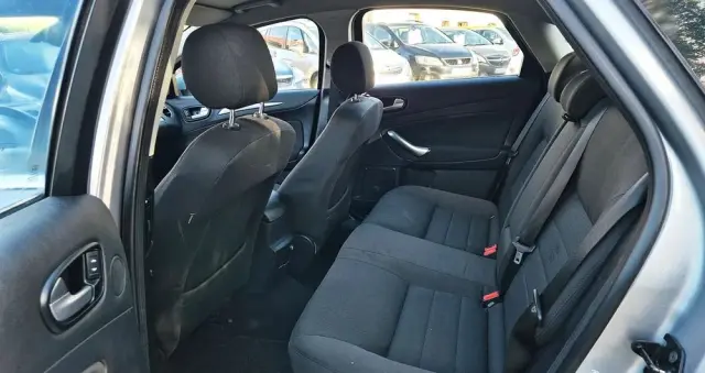 FORD Mondeo 2.0 FF Ghia