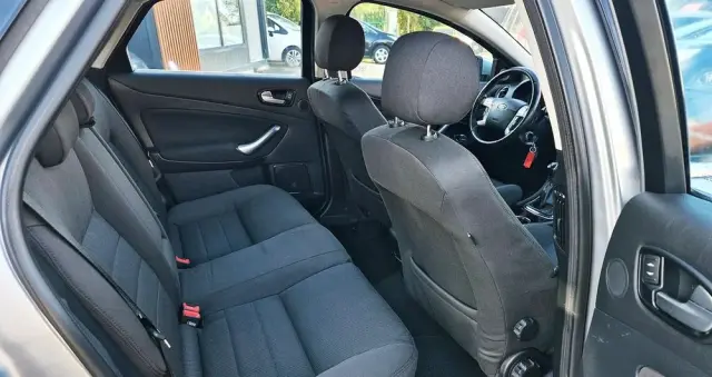 FORD Mondeo 2.0 FF Ghia