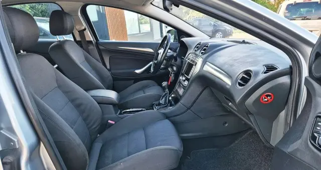 FORD Mondeo 2.0 FF Ghia