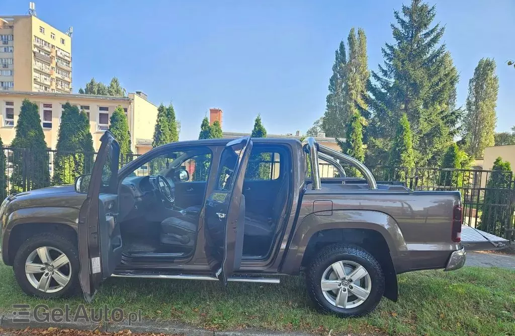 VOLKSWAGEN Amarok 