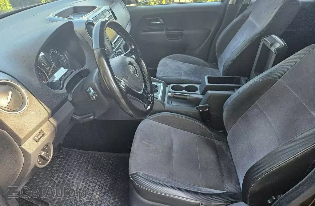 VOLKSWAGEN Amarok 