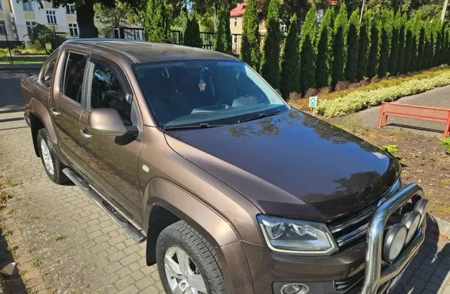 VOLKSWAGEN Amarok 