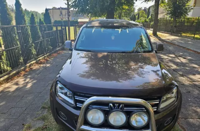 VOLKSWAGEN Amarok 
