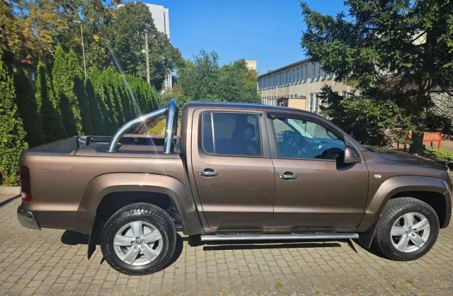 VOLKSWAGEN Amarok 
