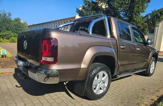 VOLKSWAGEN Amarok 