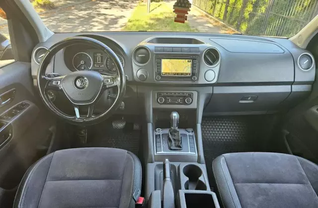 VOLKSWAGEN Amarok 
