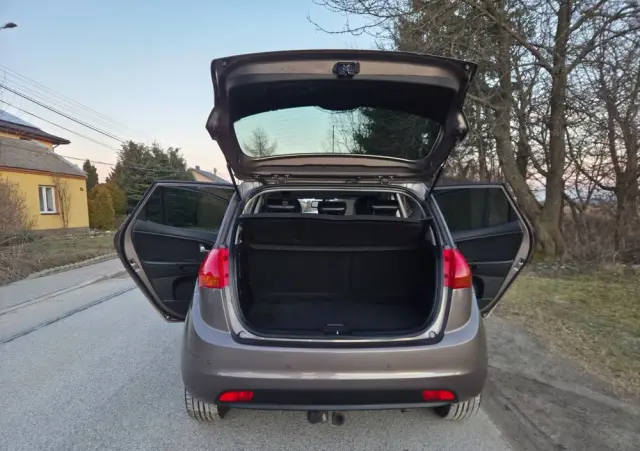 KIA Venga 1.6 CVVT Automatik Black Collection