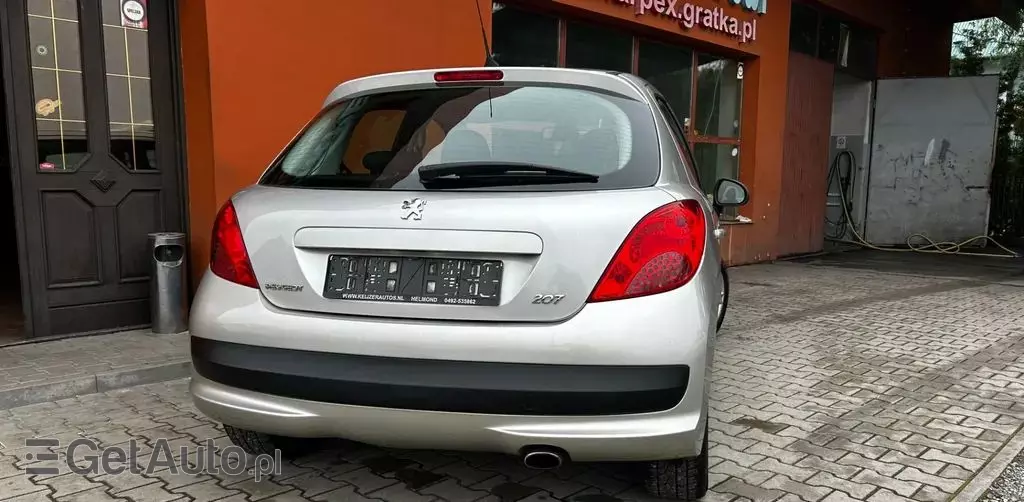 PEUGEOT 207 