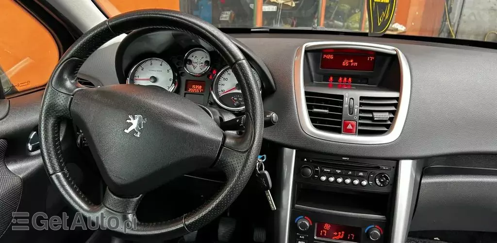 PEUGEOT 207 