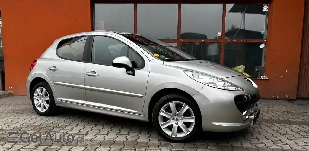 PEUGEOT 207 