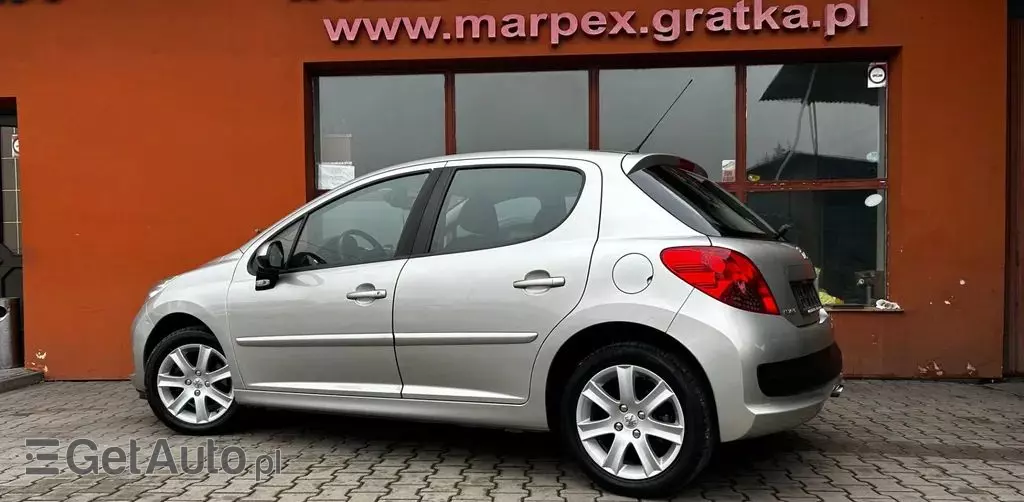 PEUGEOT 207 
