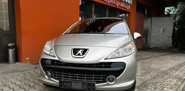 PEUGEOT 207 