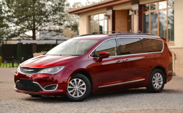 CHRYSLER Pacifica 