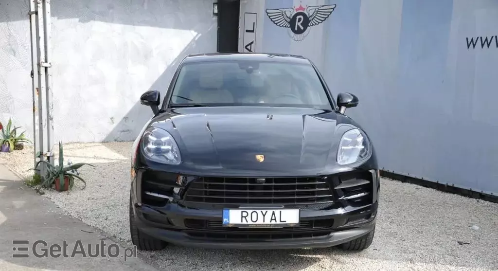 PORSCHE Macan 