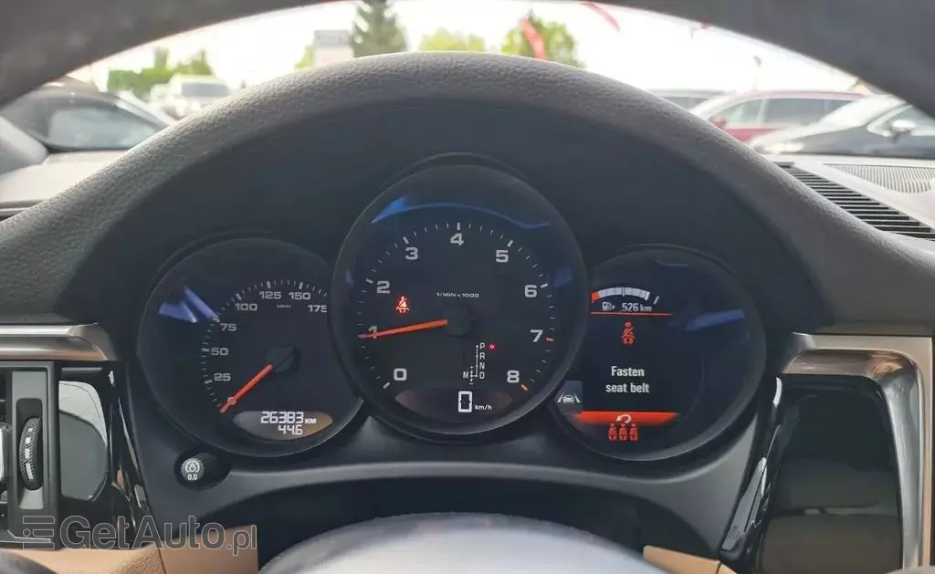 PORSCHE Macan 