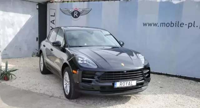 PORSCHE Macan 