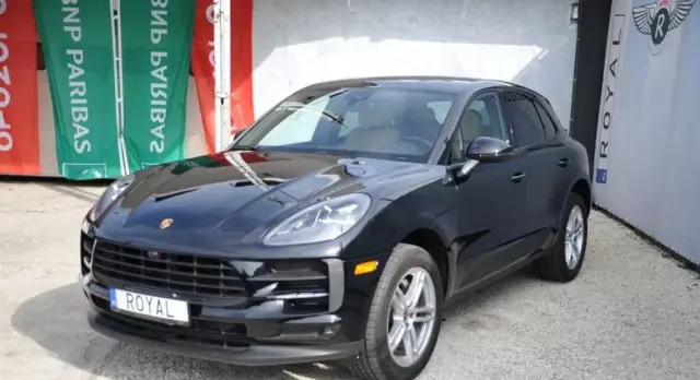 PORSCHE Macan 