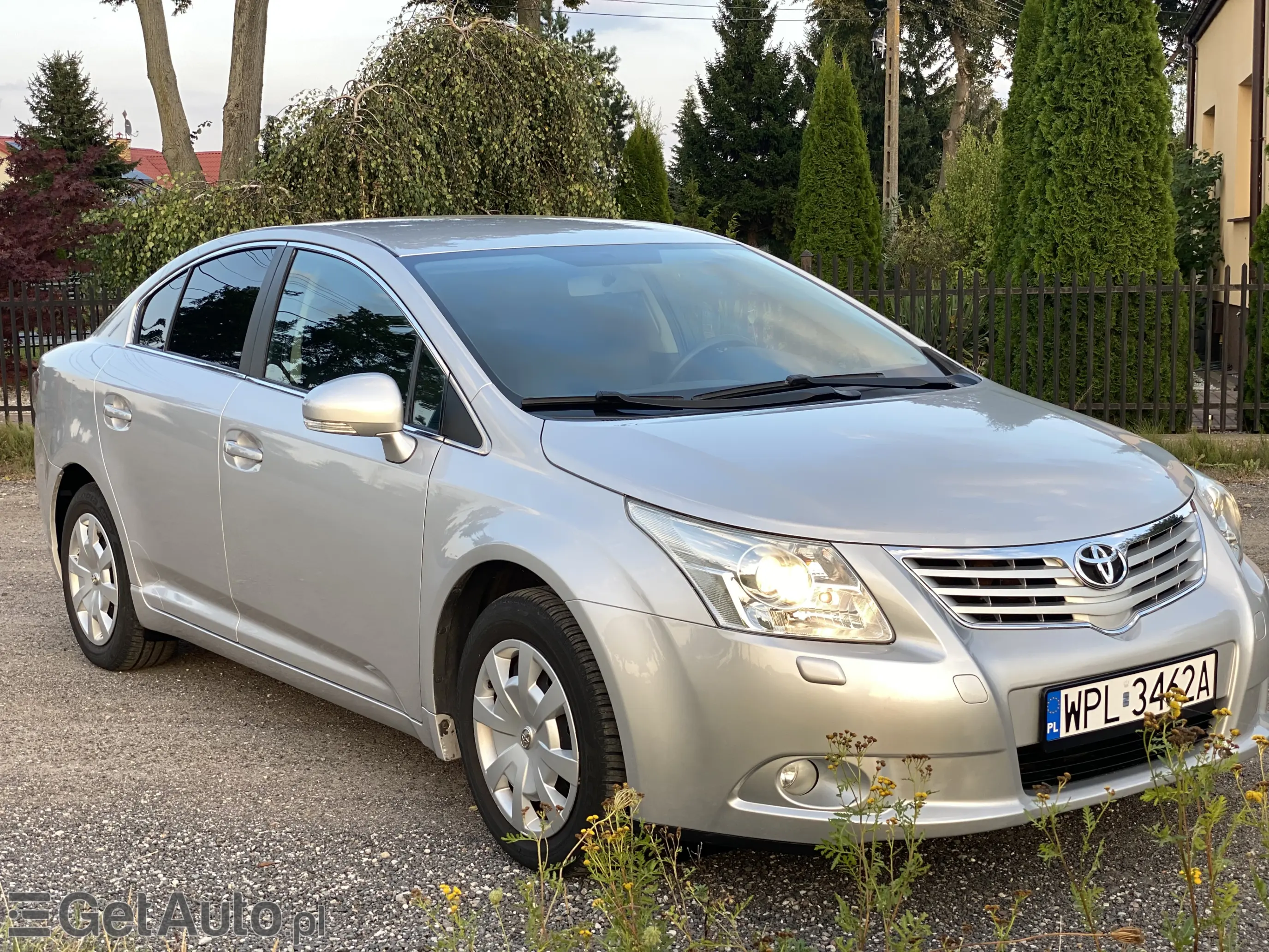 TOYOTA Avensis Luna