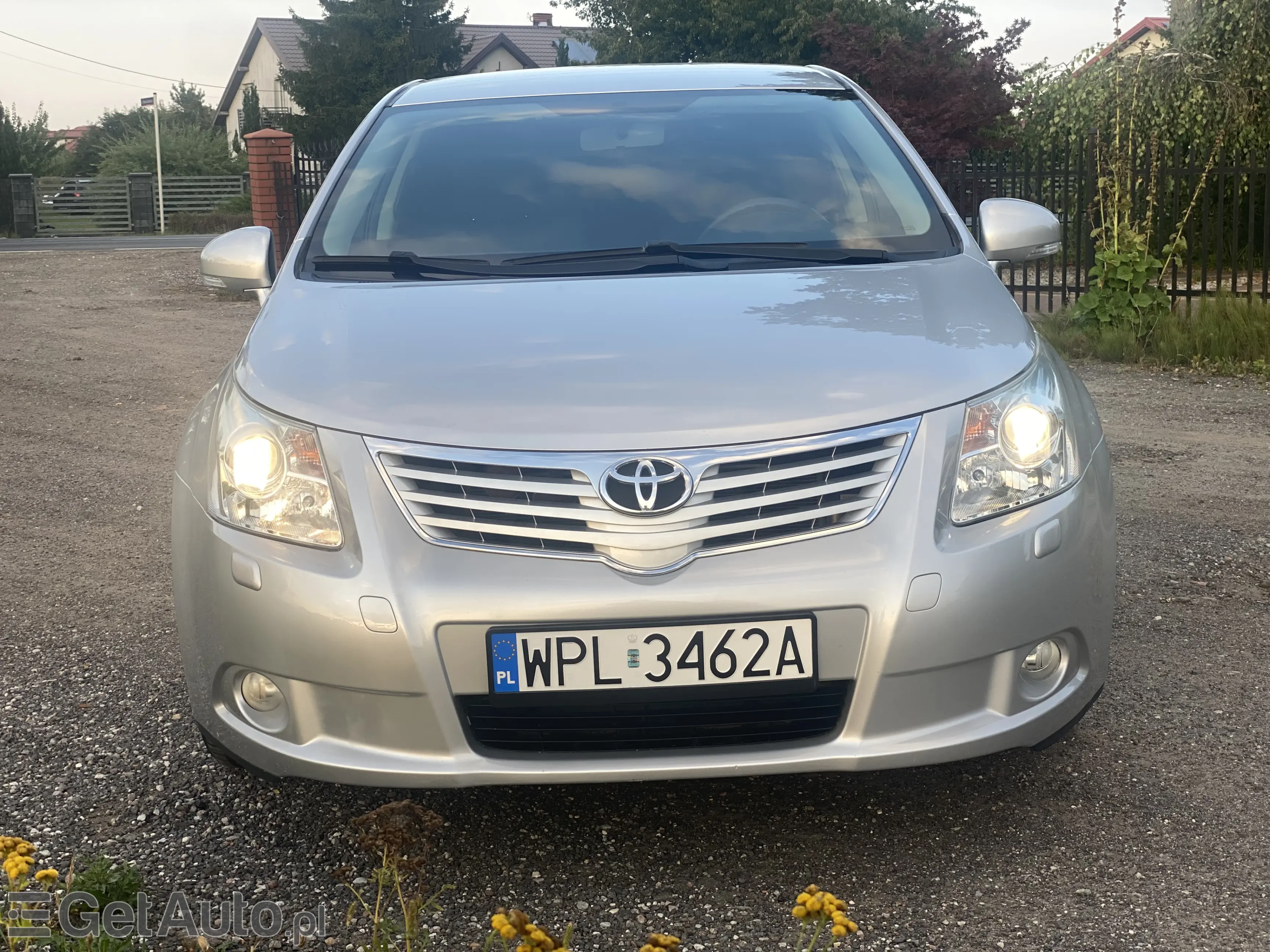 TOYOTA Avensis Luna