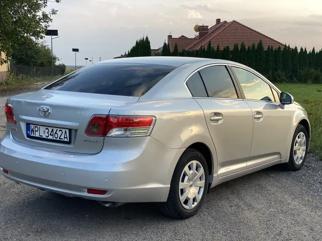 TOYOTA Avensis Luna