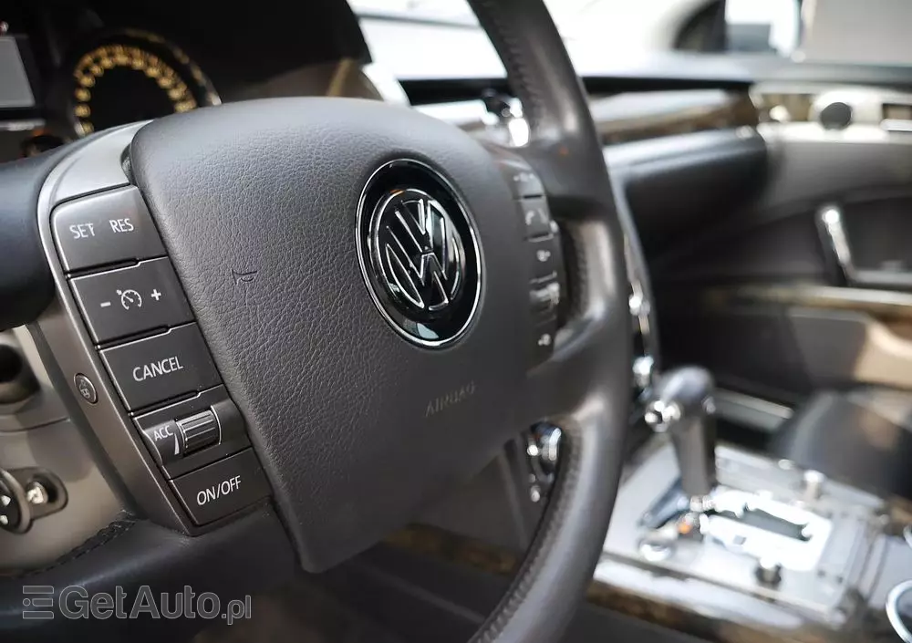 VOLKSWAGEN Phaeton 4.2 V8 4 Mot L (4os)