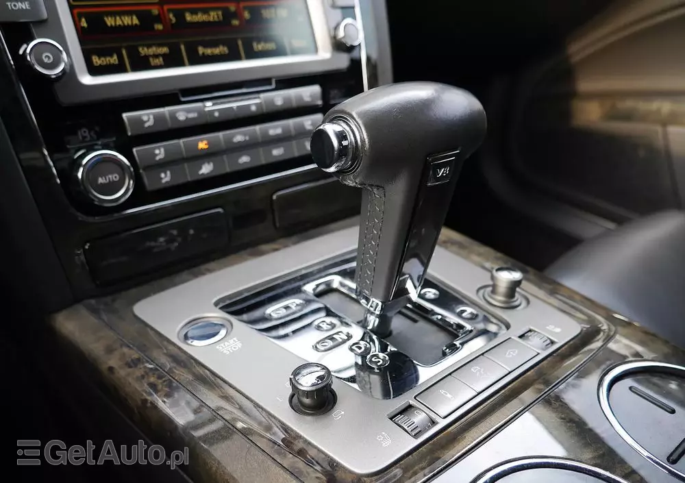 VOLKSWAGEN Phaeton 4.2 V8 4 Mot L (4os)