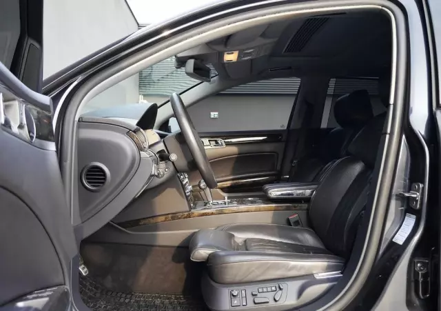 VOLKSWAGEN Phaeton 4.2 V8 4 Mot L (4os)