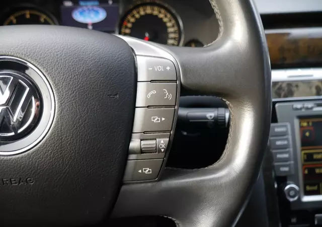 VOLKSWAGEN Phaeton 4.2 V8 4 Mot L (4os)