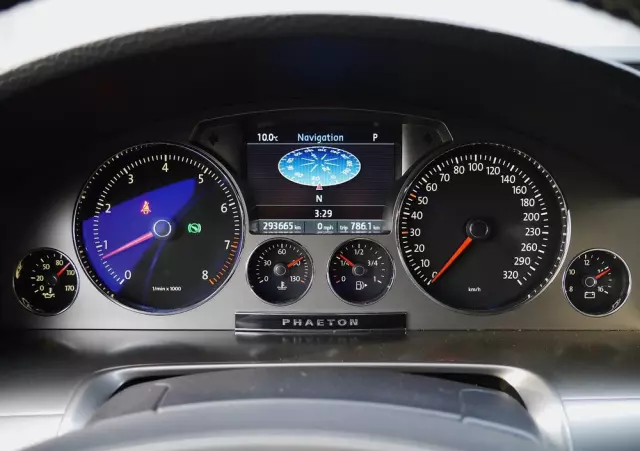 VOLKSWAGEN Phaeton 4.2 V8 4 Mot L (4os)