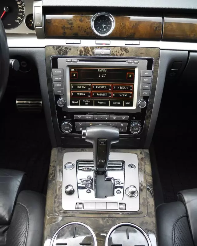 VOLKSWAGEN Phaeton 4.2 V8 4 Mot L (4os)