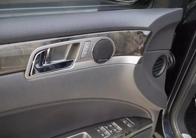 VOLKSWAGEN Phaeton 4.2 V8 4 Mot L (4os)