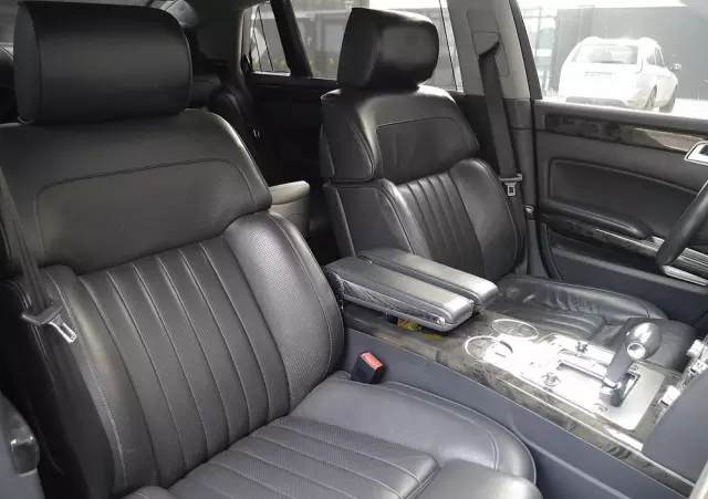 VOLKSWAGEN Phaeton 4.2 V8 4 Mot L (4os)