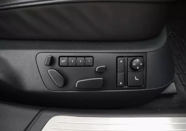 VOLKSWAGEN Phaeton 4.2 V8 4 Mot L (4os)