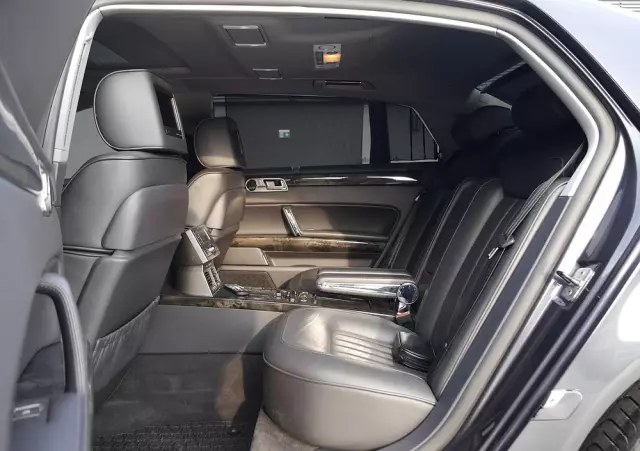 VOLKSWAGEN Phaeton 4.2 V8 4 Mot L (4os)