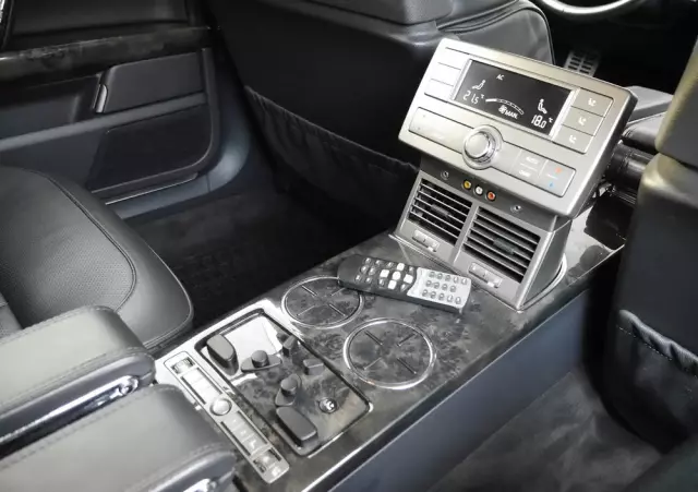 VOLKSWAGEN Phaeton 4.2 V8 4 Mot L (4os)