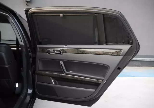 VOLKSWAGEN Phaeton 4.2 V8 4 Mot L (4os)